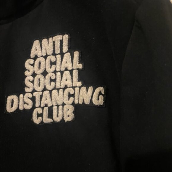 Mens black Reason AntiSocial Distancing Club hoodie size S (with mockneck) - Picture 2 of 3